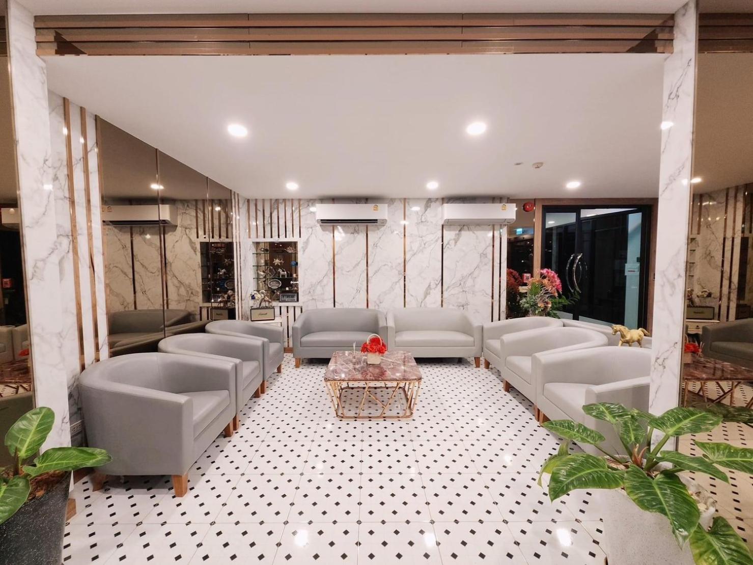 Nakara Hotel, Ubon Ratchathani Buitenkant foto